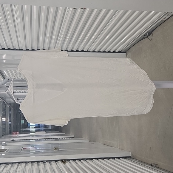 Basic V Neck Tee - Picture 2 of 2